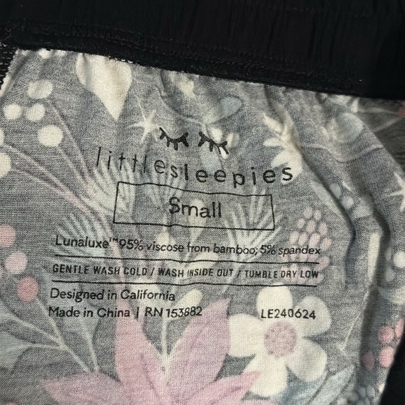 Little Sleepies Merry Berry pajama
bottoms pants size small - Picture 7 of 7